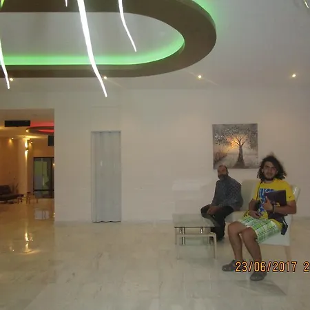 Saint Konstantin Aparthotel 2*