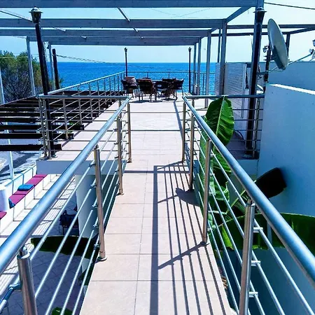 Saint Konstantin Aparthotel 2*
