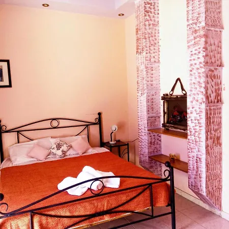 Saint Konstantin Aparthotel 2*